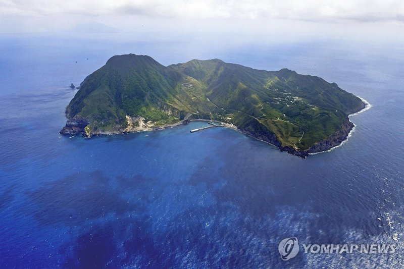 지진이 잇따라 발생한 일본 도카라 열도의 아쿠세키지마 (출처=연합뉴스)