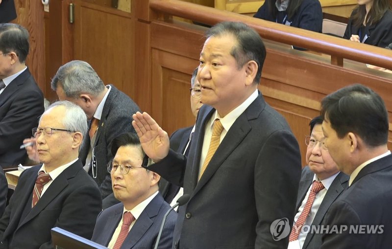 이상민 전 장관, 윤 대통령 탄핵심판 7차 변론 증인 선서 (출처=연합뉴스)