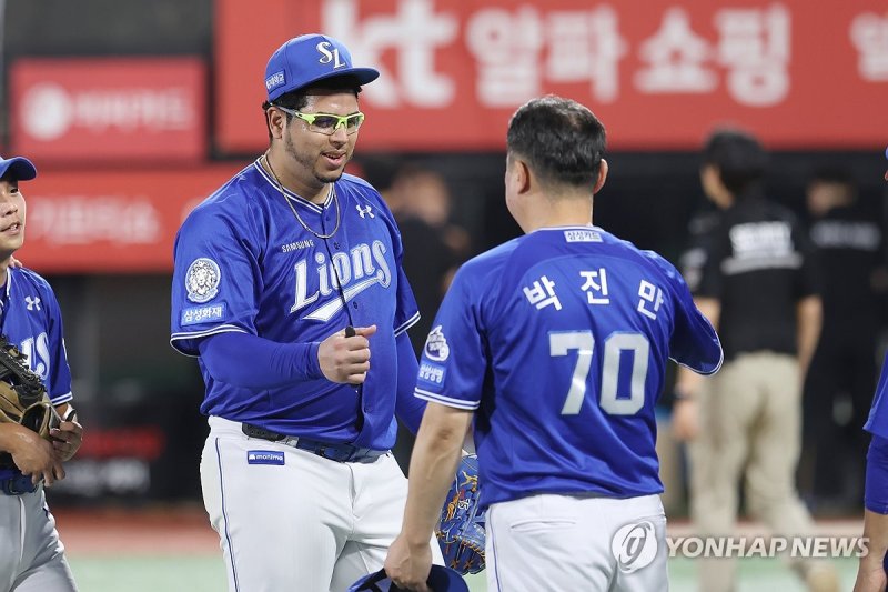 완봉승 거둔 후라도 (출처=연합뉴스)