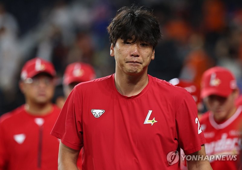 류현진과의 첫 맞대결 승리 거둔 김광현 (출처=연합뉴스)