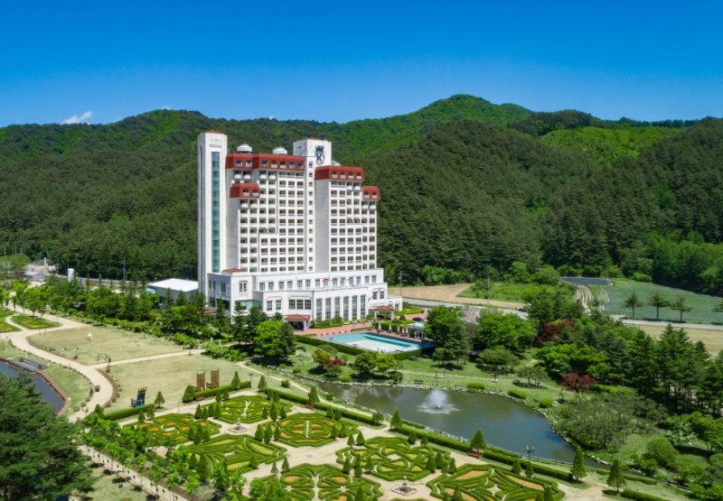 [서울=뉴시스] 켄싱턴호텔 평창 전경.(사진=이랜드파크 제공) *재판매 및 DB 금지