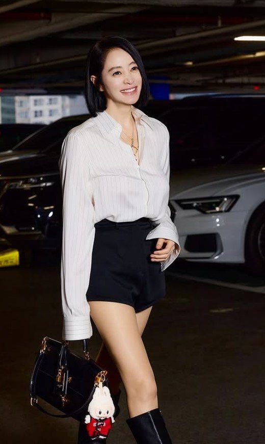 김혜수, 32세 연하 윤상현과 영화관 포착…놀라운 투샷
