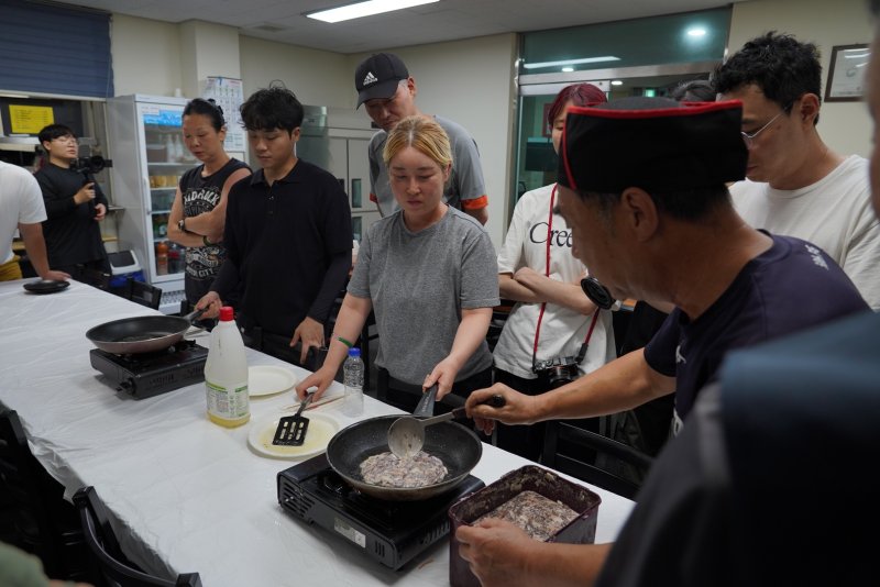 고군산 섬해진미 참가자들 (사진=군산시 제공) *재판매 및 DB 금지