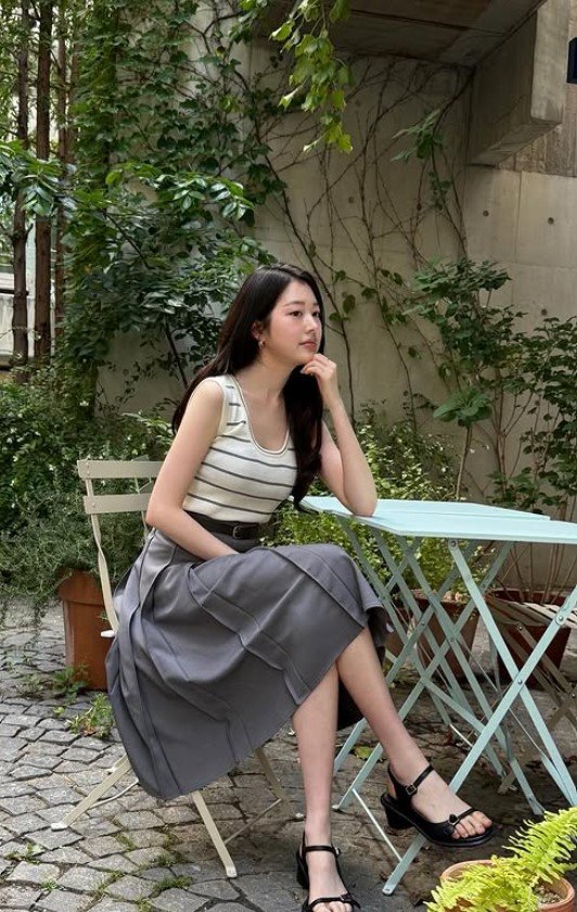 '장원영 언니' 장다아, 동생 못지 않네…국민 첫사랑 미모