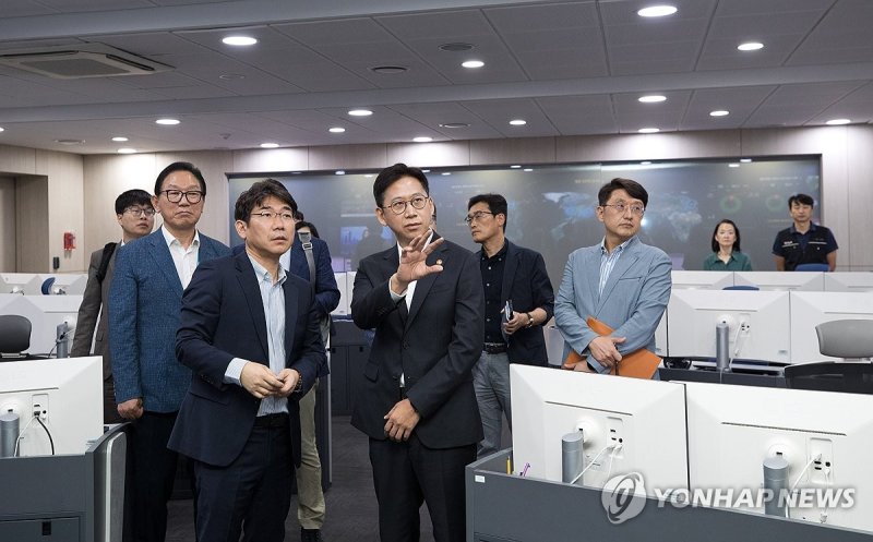 배경훈 장관, 인터넷침해대응센터 방문 (출처=연합뉴스)