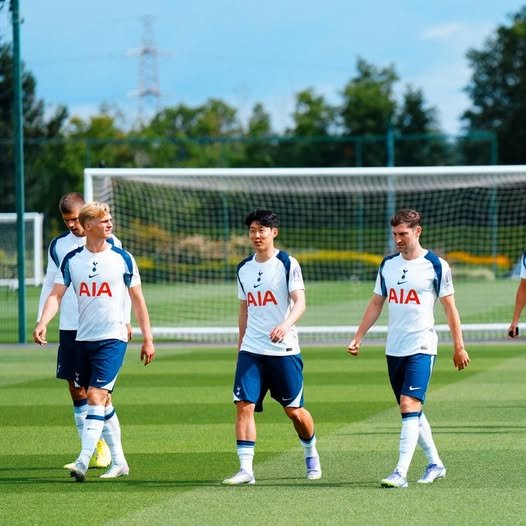 [서울=뉴시스]손흥민, 3부리그 위컴전 선발 출격. (사진=토트넘 홋스퍼 소셜미디어 캡처) 2025.07.26. photo@newsis.com *재판매 및 DB 금지