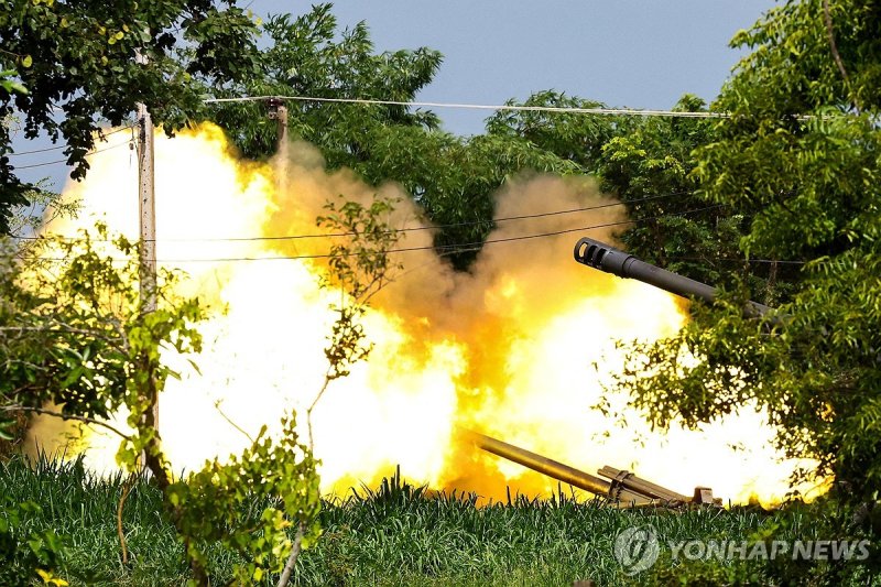 '국경 충돌' 태국-캄보디아, 휴전 모색…사망자는 32명으로 늘어 (출처=연합뉴스)