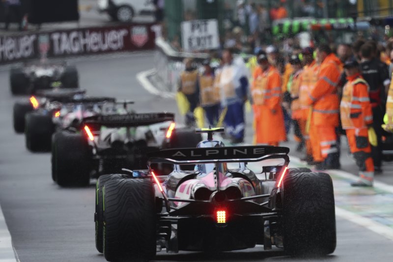 7월 27일 벨기에 그랑프리 경기 직전 차들이 트랙 위에 서 있다. 뉴시스