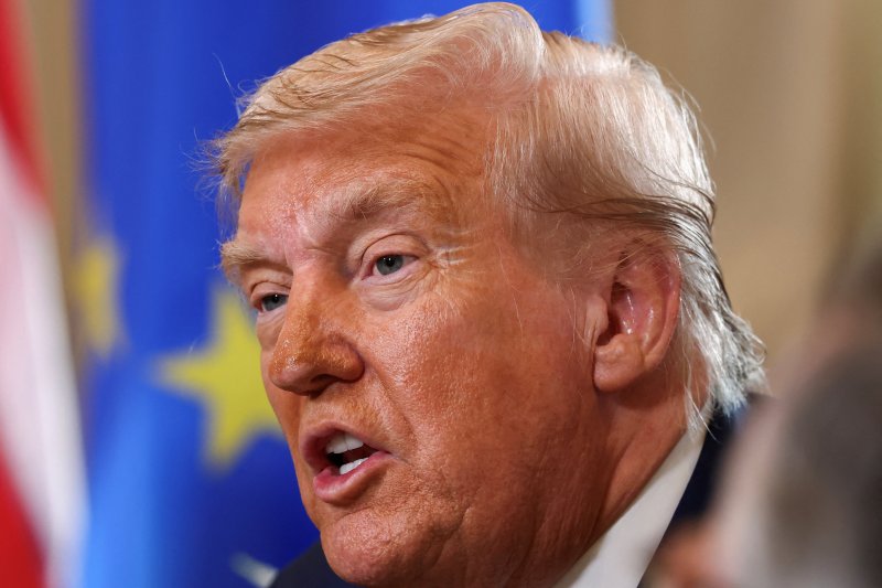 도널드 트럼프 미국 대통령이 27일(현지시간) EU와의 무역 협상을 타결지은 후 발언하고 있다. 로이터연합뉴스