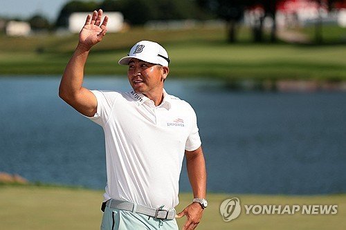 우승을 확정하고 환호하는 기타야마. (출처=연합뉴스)