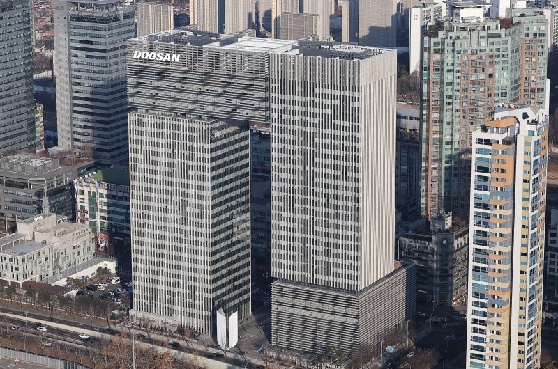 경기 성남시 분당구 분당두산타워. (항공촬영협조 : 경기 북부 경찰청 박형식 경감, 김용옥 경위) /뉴스1 ⓒ News1 김진환 기자