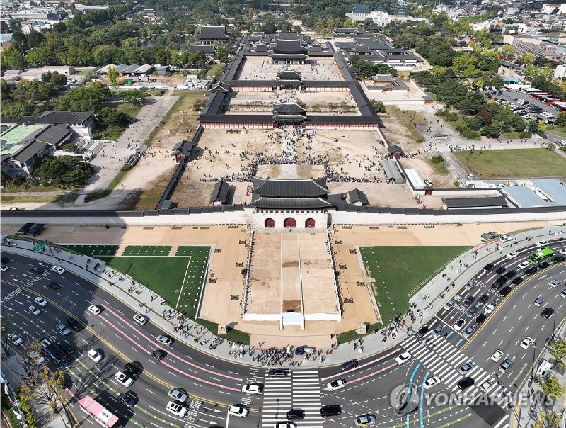 경복궁과 광화문 월대 전경 (출처=연합뉴스)