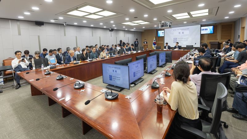 지난 25일 국회에서 열린 ‘북극항로 개척방안 및 선결과제 점검 토론회’ 현장. 한국해양진흥공사 제공