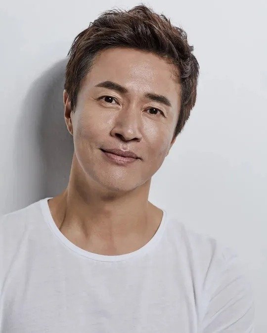 김정민, 27일 모친상…슬픔 속 빈소 지키는 중