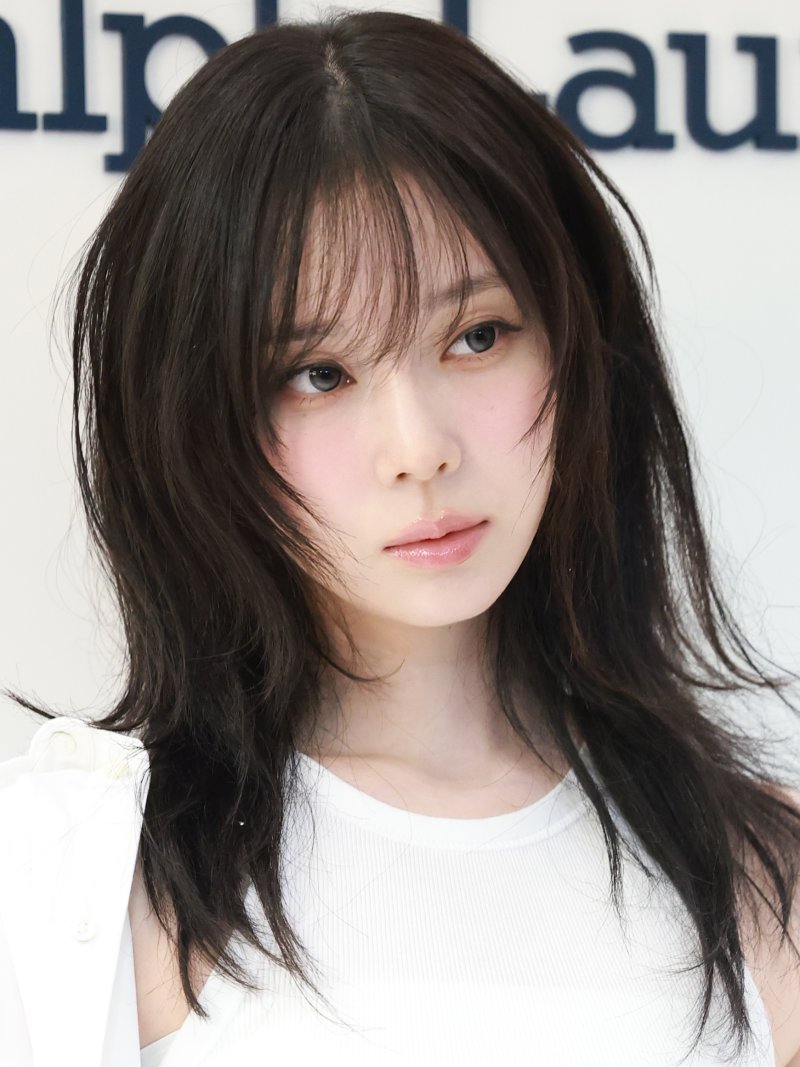 [뉴스1 ★]윈터 ‘겨울 공주님의 여름날’…폭염 속 압도적인 청량 비주얼
