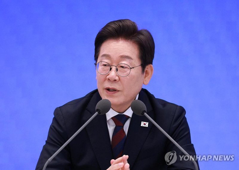 취임 30일 기자회견에서 답변하는 이재명 대통령 (출처=연합뉴스)