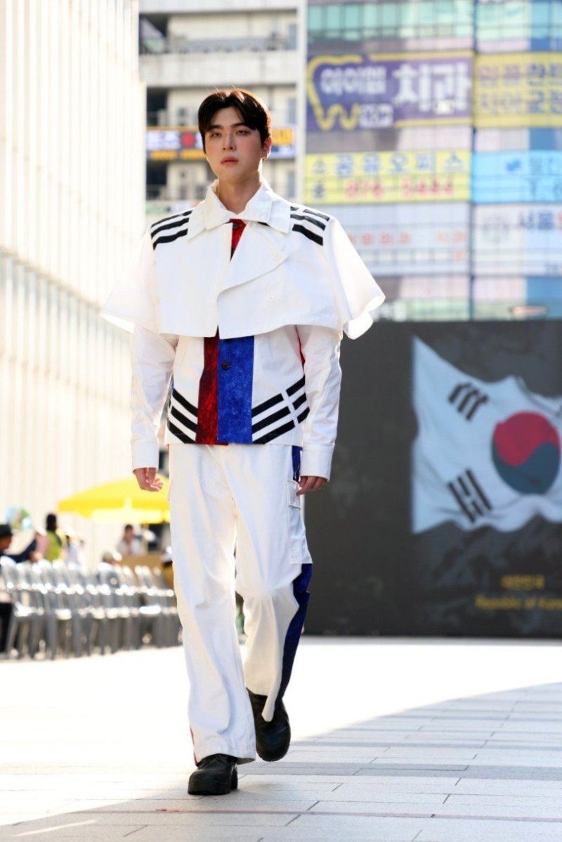 We art! 언제나 보훈 페스테벌서 진행된 패션쇼(경기보훈지청 제공, 재판매 및 DB 금지)/뉴스1