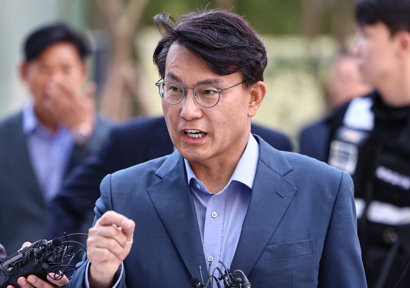 공천 개입 의혹을 받는 윤상현 국민의힘 의원이 27일 서울 종로구에 마련된 김건희 특검팀(특별검사 민중기) 사무실로 조사를 받기 위해 출석하고 있다. 2025.7.27/뉴스1 ⓒ News1 김도우 기자