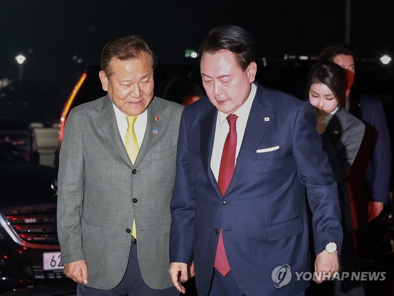 윤석열 전 대통령(오른쪽)과 이상민 전 행안부 장관 (출처=연합뉴스)