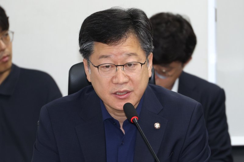 국회 환경노동위원장인 안호영 더불어민주당 의원. 2025.7.28/뉴스1 ⓒ News1 이광호 기자