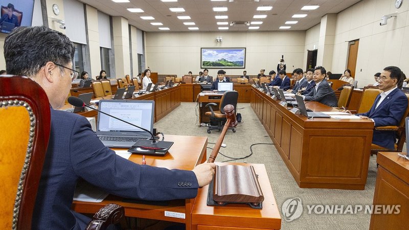 노조법 2·3조 개정안, 국회 환노위 통과 (출처=연합뉴스)