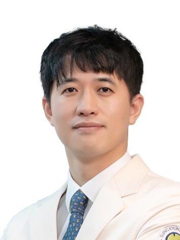 [창원=뉴시스]삼성창원병원 최희준 교수,국내 유방외과 전문의 최초 美 인튜이티브재단 바카라사이트 소개 선정.(사진=삼성창원병원 제공) 2025.07.28.photo@newsis.com *재판매 및 DB 금지