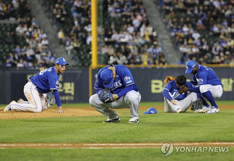 삼성 선수들의 경기 모습. (출처=연합뉴스)