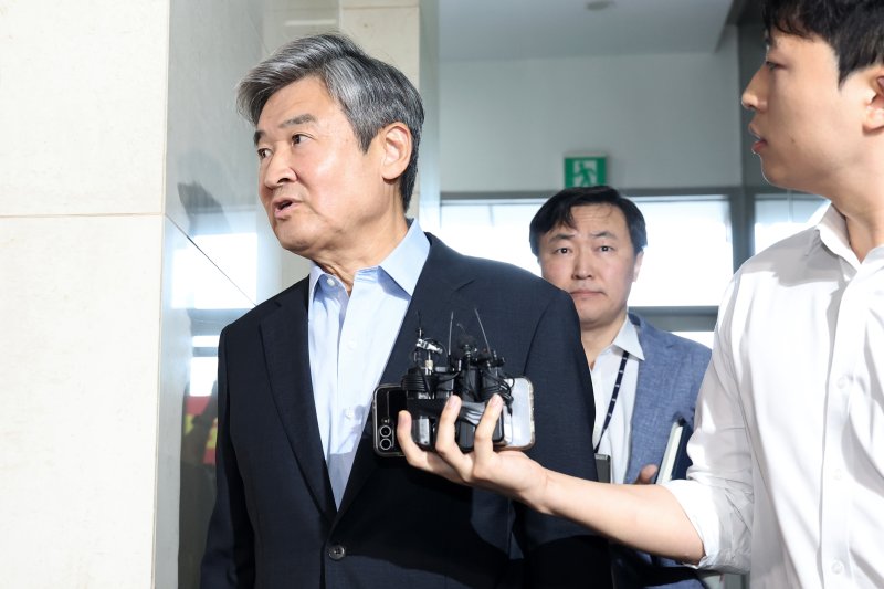 바카라사이트 온카판 전 국가정보원장이 29일 오전 서울 서초구 '순직 해병 특검'(이명현 특별검사) 사무실에 피의자 신분으로 출석하고 있다. 2025.7.29/바카라사이트 온카판1 ⓒ News1 민경석 기자