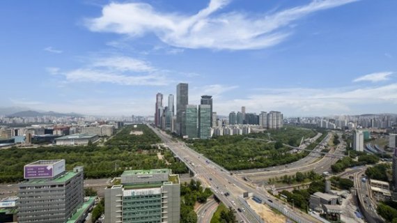 재건축 훈풍 타는 여의도, 신규 오피스텔 ‘여의도 더 자하’ 주목