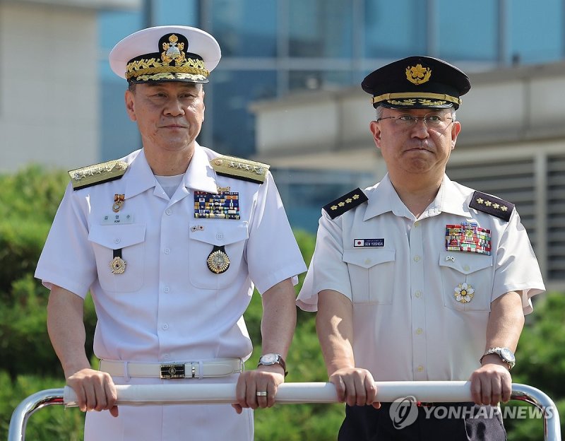 일본 통합막료장 환영 의장행사 (출처=연합뉴스)