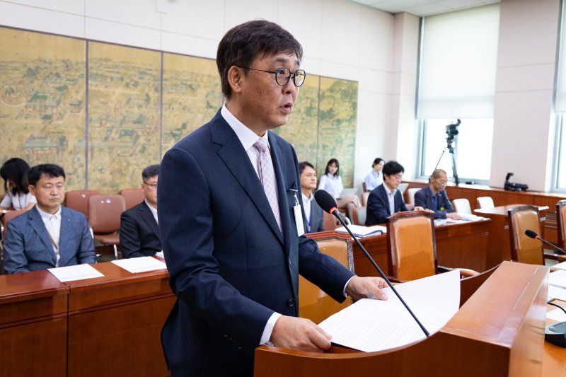 최휘영 문화체육관광부 장관 후보자가 29일 서울 여의도 국회 문화체육관광위원회에서 열린 인사청문회에 출석해 모두 발언을 하고 있다. 2025.7.29/뉴스1 ⓒ News1 유승관 기자