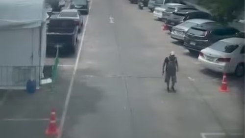 사망 전 총격범 모습 (출처=연합뉴스)