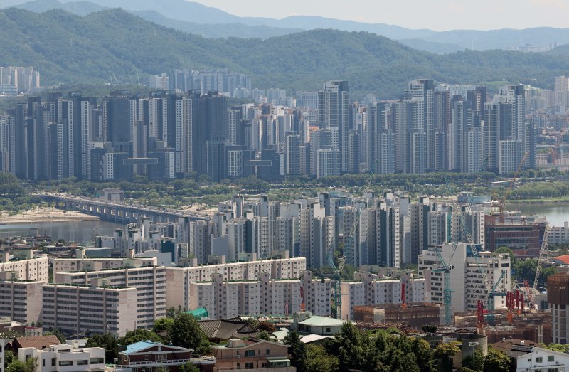 서울 남산에서 바라본 서울 시내 아파트 모습. ⓒ News1 황기선 기자