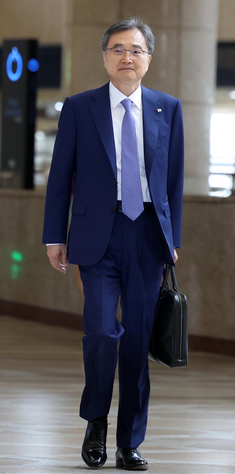 [서울=뉴시스] 김선웅 기자 = 조현 외교부장관이 29일 서울 강서구 김포국제공항을 통해 일본으로 출국하고 있다.조 장관은 이번 방일 일정에서 이와야 다케시 일본 외무상과 만나 한일외교장관 회담을 갖고 한일관계 발전 방향을 논의할 계획이다. 2025.07.29. mangusta@newsis.com