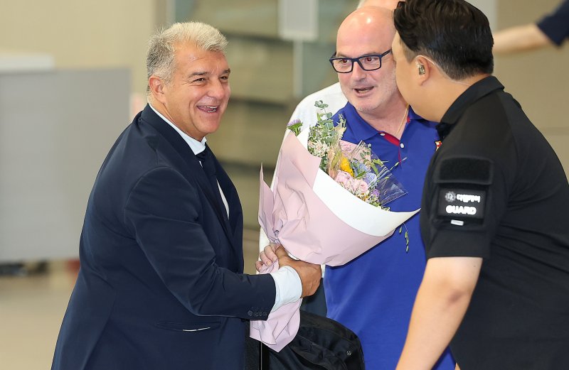 주안 라포르타 FC 바카라사이트 신고 회장이 29일 오후 인천국제공항 2터미널을 통해 입국하고 있다. 2025.7.29/뉴스1 ⓒ News1 김진환 기자