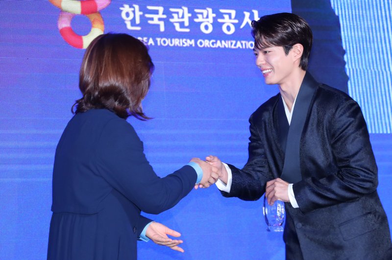 '한국 관광 명예홍보대사' 박보검 "많은 사람에게 한국의 매력 소개할 것" [뉴시스Pic]
