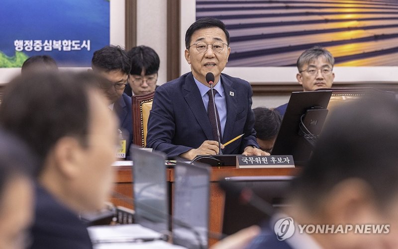청문회에서 답변하는 김윤덕 국토교통부 장관 후보자 (출처=연합뉴스)