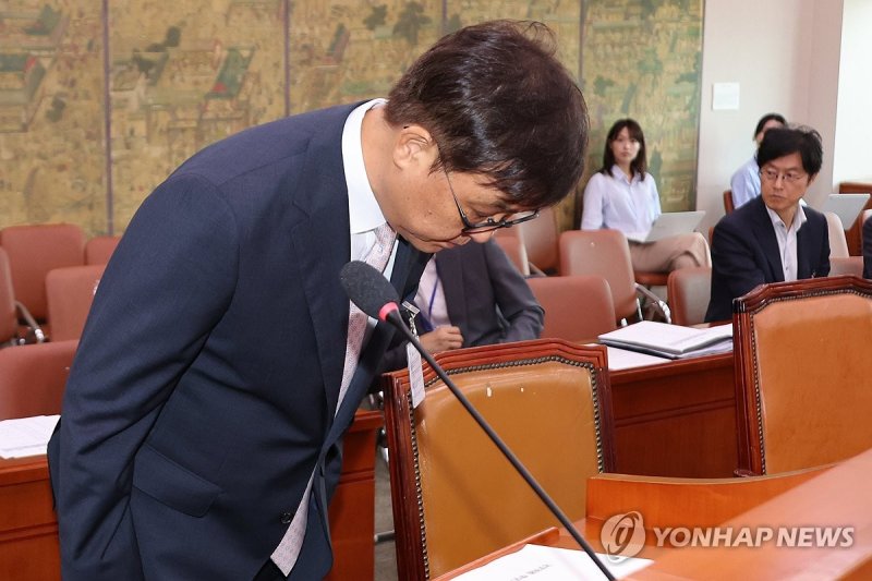 인사하는 최휘영 문체부 장관 후보자 (출처=연합뉴스)