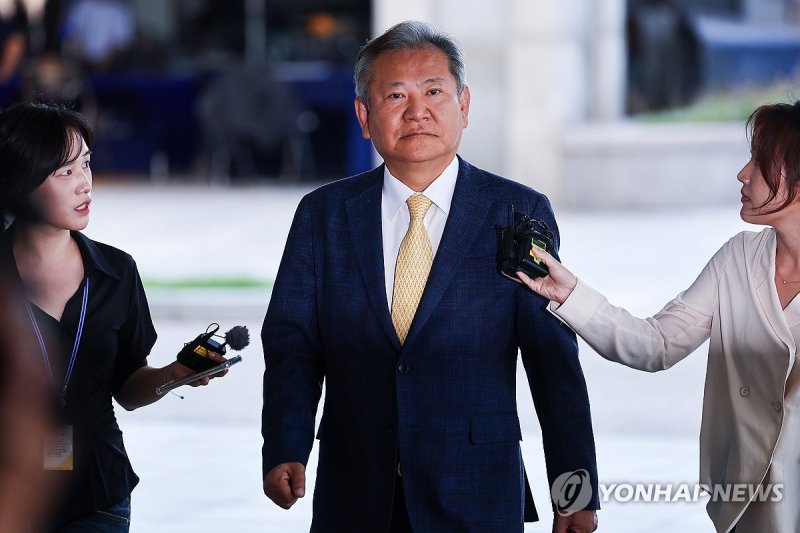 특검 조사 출석 위해 고검 향하는 이상민 전 장관 (출처=연합뉴스)