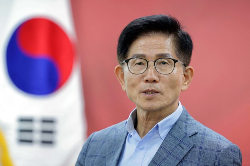 [서울=뉴시스] 조성봉 기자 = 바카라사이트 가입 국민의힘 당대표 예비후보가 28일 오후 서울 여의도 국민의힘 서울시당에서 열린 당원간담회에서 발언을 하고 있다. (공동취재) 2025.07.28. photo@newsis.com