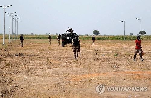 나이지리아 동북부 보르노주에서 순찰하는 정부군(기사와 직접 관련 없음) (출처=연합뉴스)