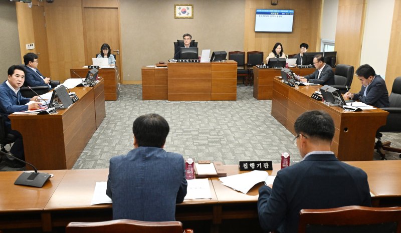 29일 제239회 울주군의회 제1차 정례회 경제건설위원회 회의가 열리고 있다. (울주군의회 제공. 재판매 및 DB 금지) /뉴스1