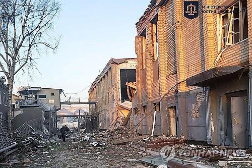 러시아군 공격받은 우크라이나 자포리자 지역의 빌렌키우스카 교도소 (출처=연합뉴스)