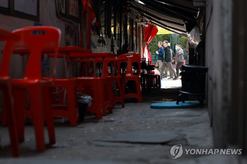 한국 경제, 사상 첫 '네 분기 연속 0.1% 이하 성장' 전망 (출처=연합뉴스)