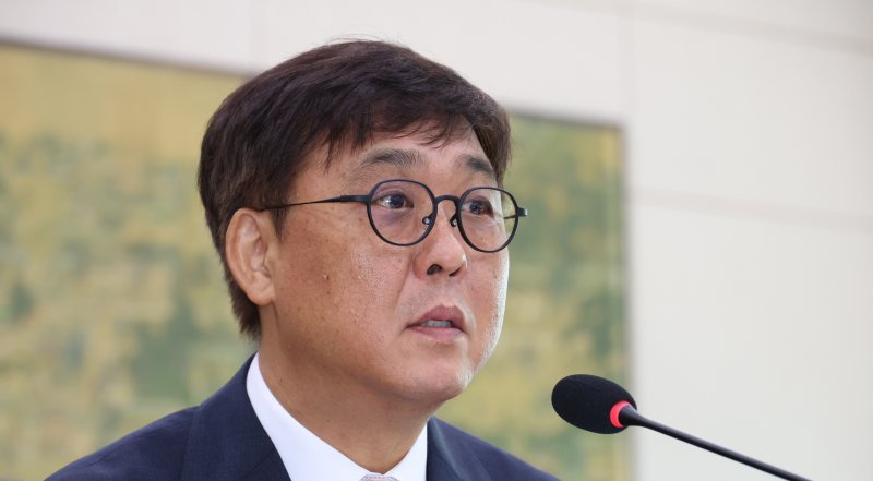 [서울=뉴시스] 김금보 기자 = 최휘영 문화체육관광부 장관 후보자가 29일 서울 여의도 국회 문화체육관광위원회에서 열린 인사청문회에서 의원질의에 답하고 있다. 2025.07.29. kgb@newsis.com