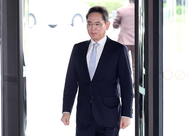 이재용 삼성전자 회장이 30일 서울 중구 신라호텔에서 열린 2025 삼성호암상 시상식에 참석하고 있다. 2025.5.30/뉴스1 ⓒ News1 김성진 기자