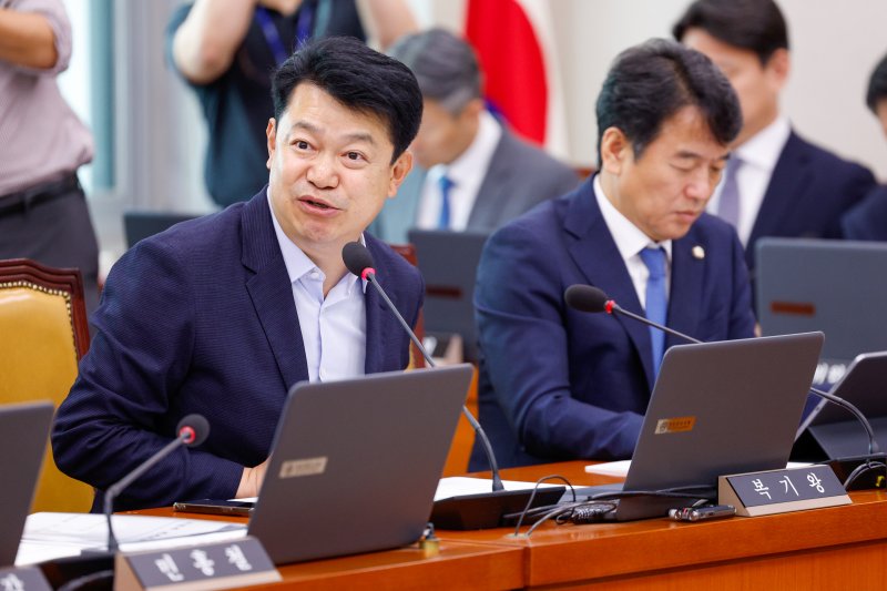 간사에 선임된 복기왕 더불어민주당 의원이 25일 오전 서울 여의도 국회에서 열린 제426회국회(임시회) 국토교통위원회 제1차 전체회의에서 인사말을 하고 있다. 2025.6.25/뉴스1 ⓒ News1 안은나 기자
