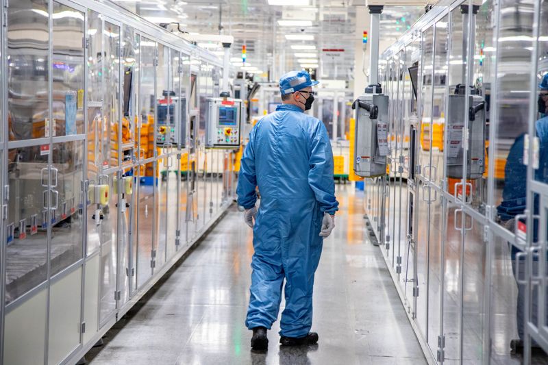 '6조원 대형 계약' 따낸 LG엔솔, 美 ESS 배터리 대규모 양산 효과 봤다