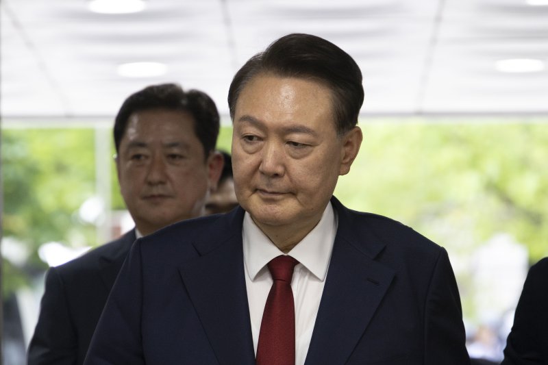 12·3 비상계엄과 관련해 특검의 수사를 받는 윤석열 전 대통령이 두 번째 구속 전 피의자심문(영장실질심사)를 받기 위해 지난 9일 오후 서울 서초구 중앙지방법원으로 출석하고 있다. 2025.7.9 사진공동취재단 /사진=뉴스1