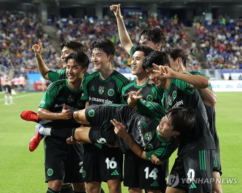 K리그, '월척이다~' (출처=연합뉴스)